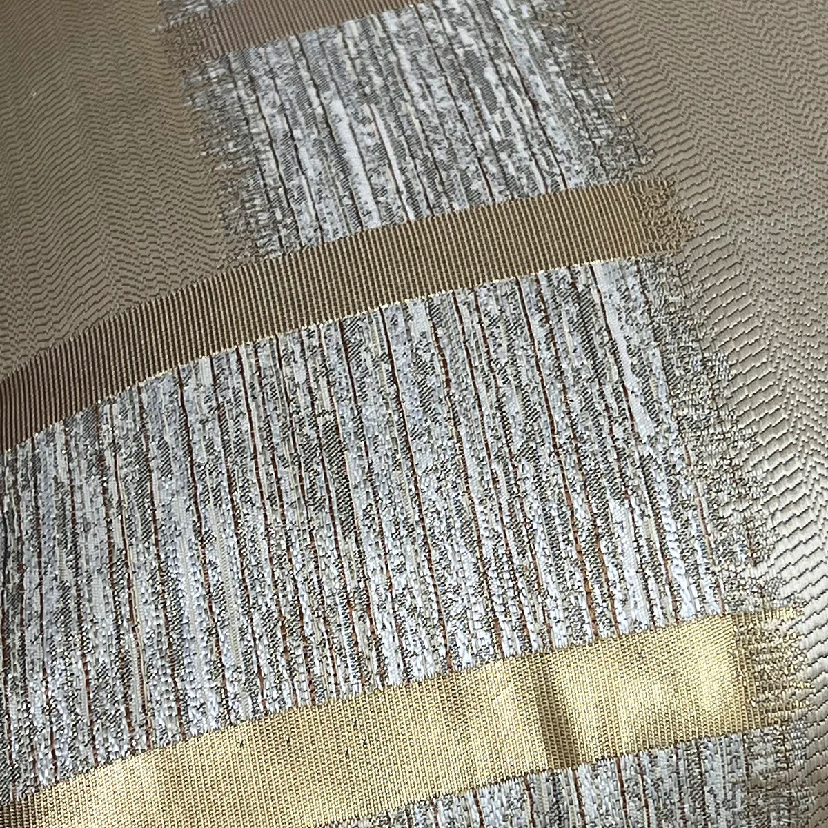 Luxury Gold Stripe Decorative Cushion Cover – Elegant Holiday Home Décor